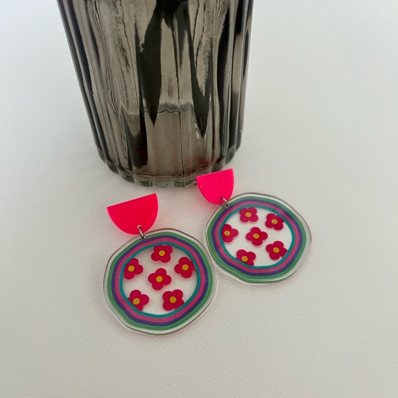 1970's Inspired Flower Dangle Earrings - Colorful Floral Retro Drop Earrings - Picture 12 of 13